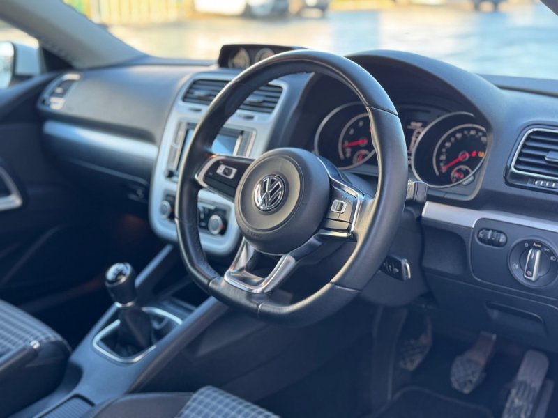 VOLKSWAGEN SCIROCCO
