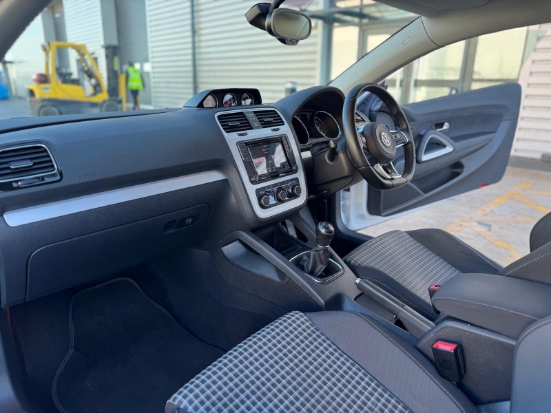 VOLKSWAGEN SCIROCCO