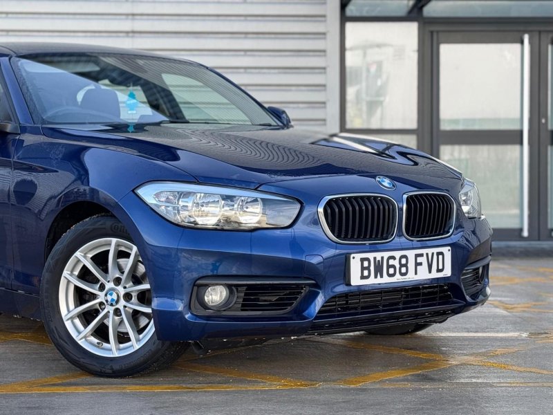 BMW 1 SERIES