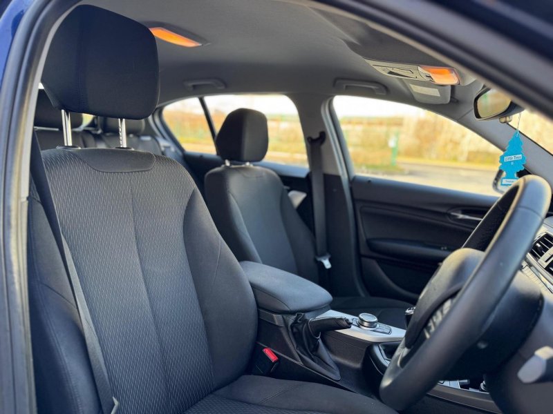 BMW 1 SERIES