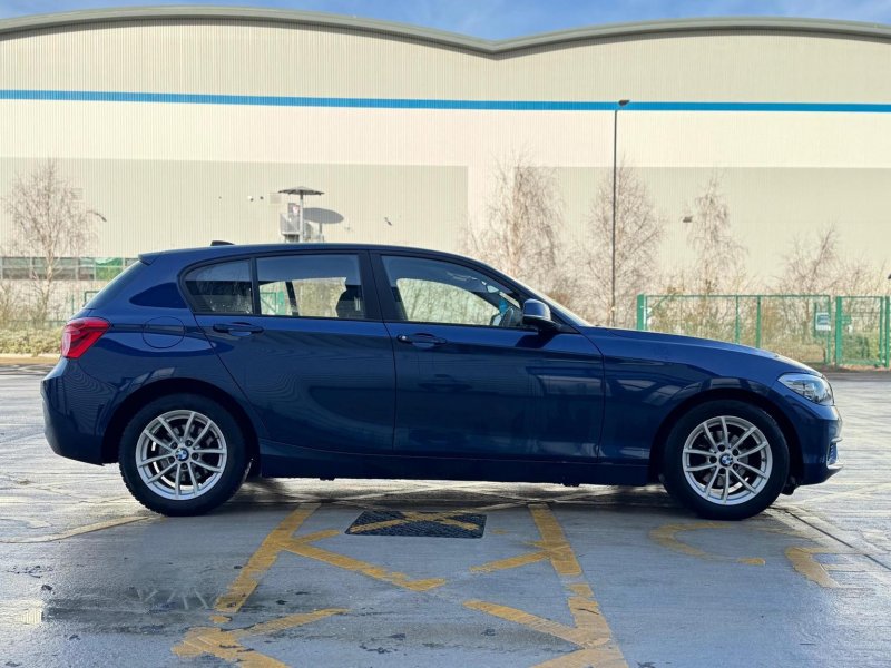 BMW 1 SERIES