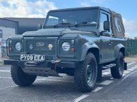 LAND ROVER DEFENDER 90