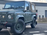 LAND ROVER DEFENDER 90