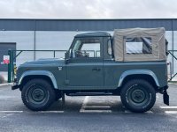 LAND ROVER DEFENDER 90
