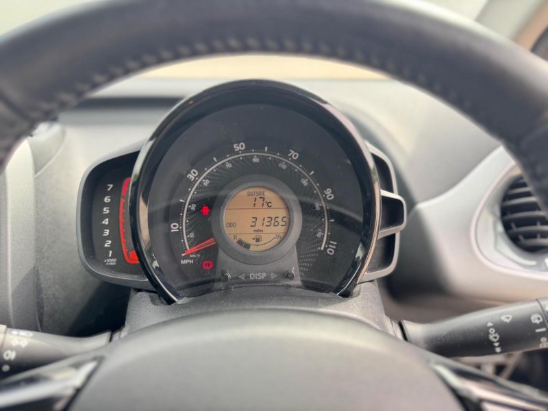 TOYOTA AYGO