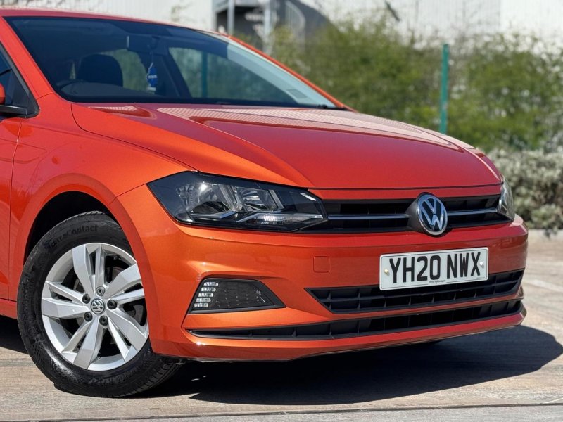 VOLKSWAGEN POLO